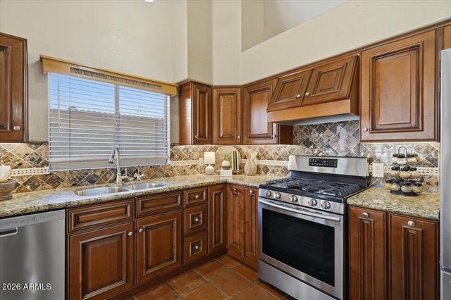 4346 W MISTY WILLOW Lane, Glendale, AZ 85310