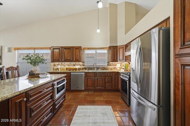 4346 W MISTY WILLOW Lane, Glendale, AZ 85310