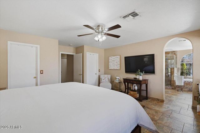 4346 W MISTY WILLOW Lane, Glendale, AZ 85310
