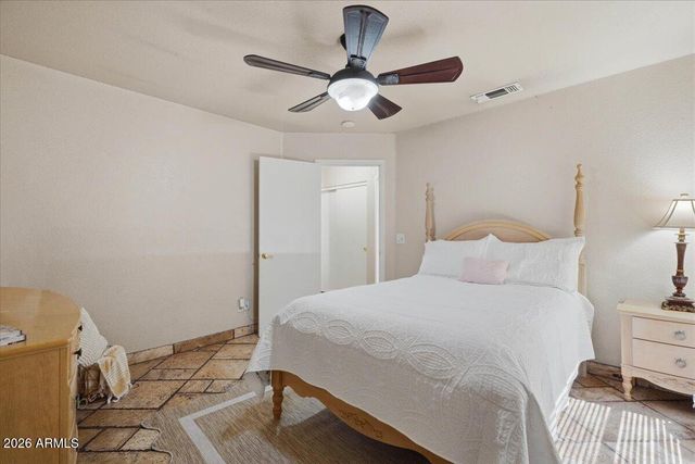 4346 W MISTY WILLOW Lane, Glendale, AZ 85310