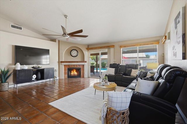 4346 W MISTY WILLOW Lane, Glendale, AZ 85310