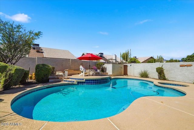 4346 W MISTY WILLOW Lane, Glendale, AZ 85310