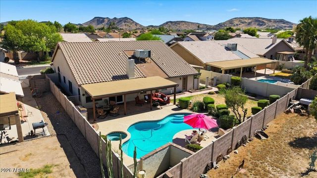 4346 W MISTY WILLOW Lane, Glendale, AZ 85310