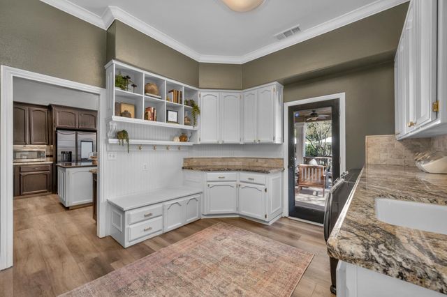 957 N Citadel Avenue, Clovis, CA 93611