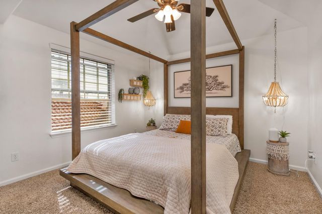 957 N Citadel Avenue, Clovis, CA 93611