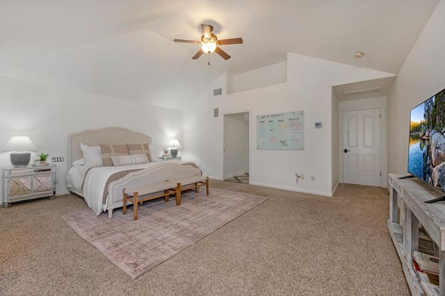 957 N Citadel Avenue, Clovis, CA 93611