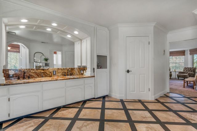 957 N Citadel Avenue, Clovis, CA 93611