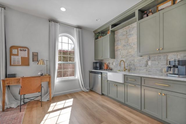 957 N Citadel Avenue, Clovis, CA 93611