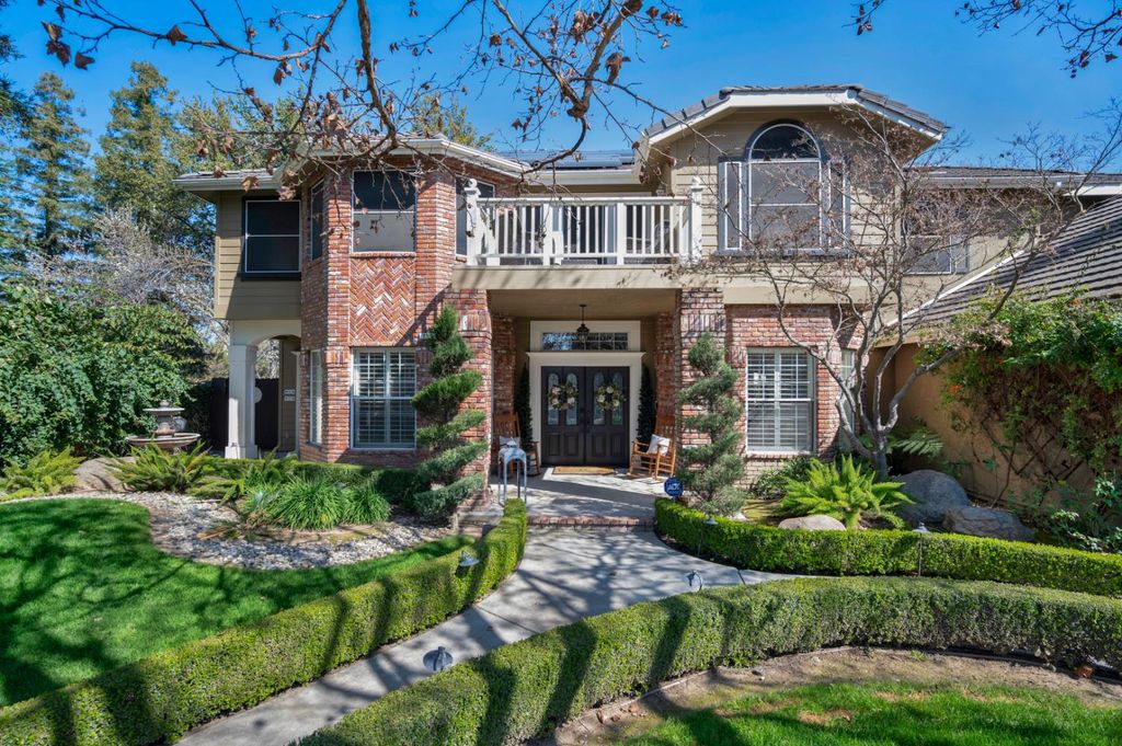 957 N Citadel Avenue, Clovis, CA 93611