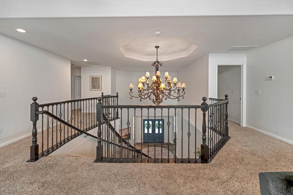 Image 23 of property listing at 957 N Citadel Avenue, Clovis, CA 93611