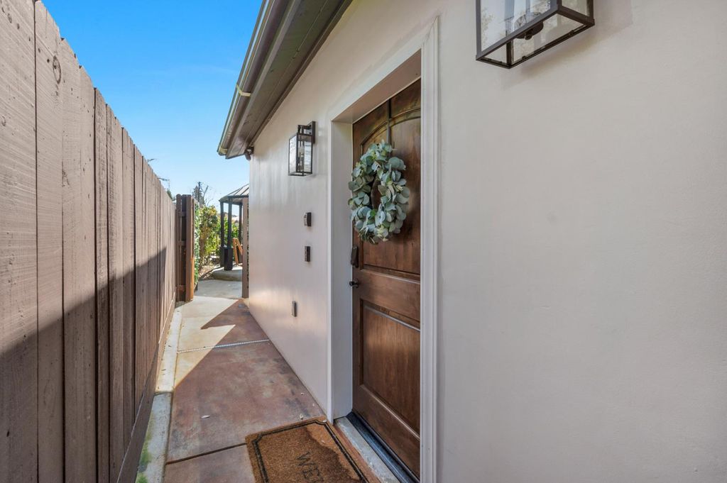 Image 47 of property listing at 957 N Citadel Avenue, Clovis, CA 93611