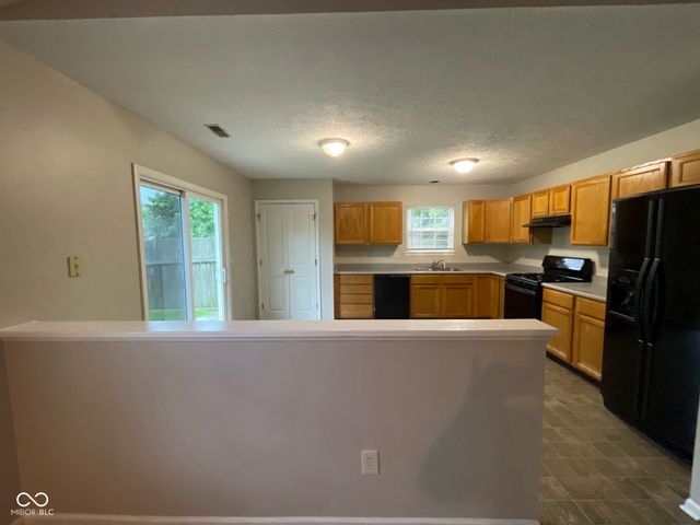 356 Seabreeze Circle, Avon, IN 46123