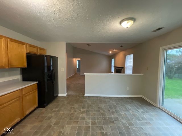 356 Seabreeze Circle, Avon, IN 46123