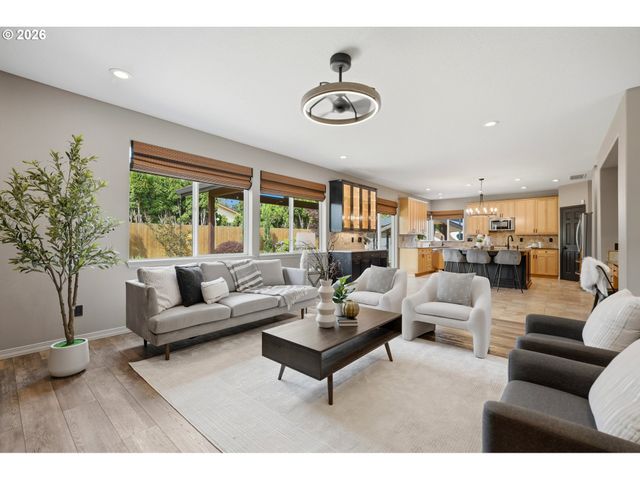 15653 Se WILLS Way, Milwaukie, OR 97267