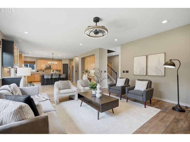 15653 Se WILLS Way, Milwaukie, OR 97267