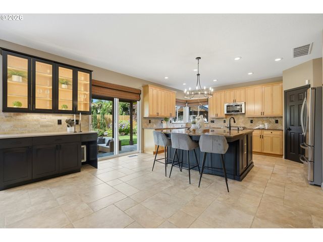 15653 Se WILLS Way, Milwaukie, OR 97267