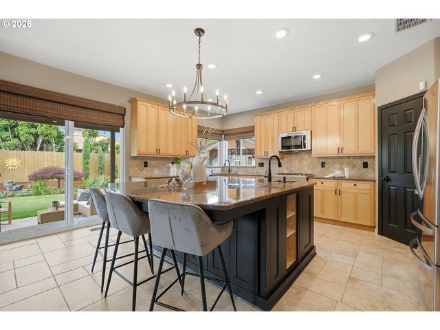 15653 Se WILLS Way, Milwaukie, OR 97267