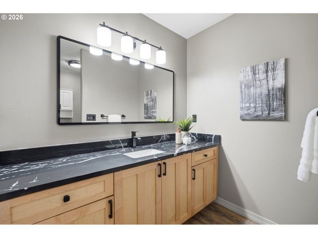 15653 Se WILLS Way, Milwaukie, OR 97267