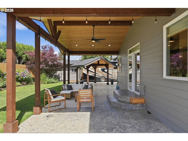 15653 Se WILLS Way, Milwaukie, OR 97267