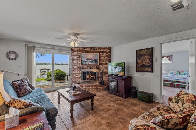 17 Shoreline Drive, Star Harbor, TX 75148