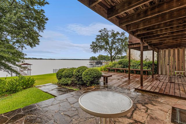 17 Shoreline Drive, Star Harbor, TX 75148