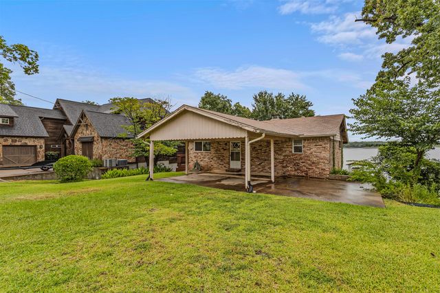 17 Shoreline Drive, Star Harbor, TX 75148