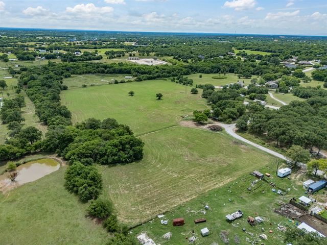 381 Bynum Road, Bowie, TX 76230