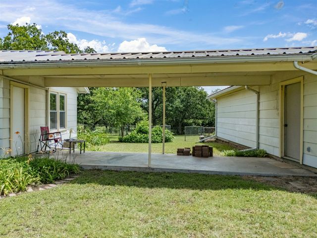 381 Bynum Road, Bowie, TX 76230