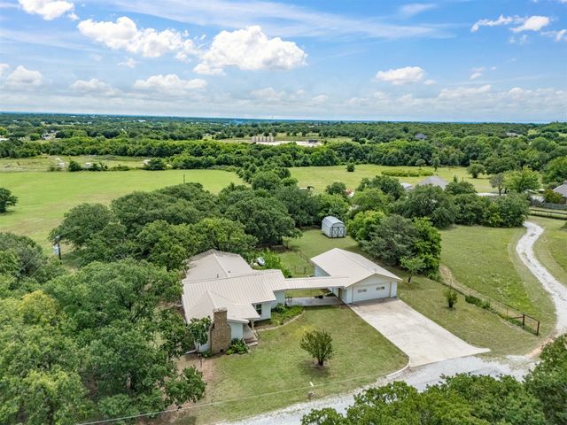 381 Bynum Road, Bowie, TX 76230