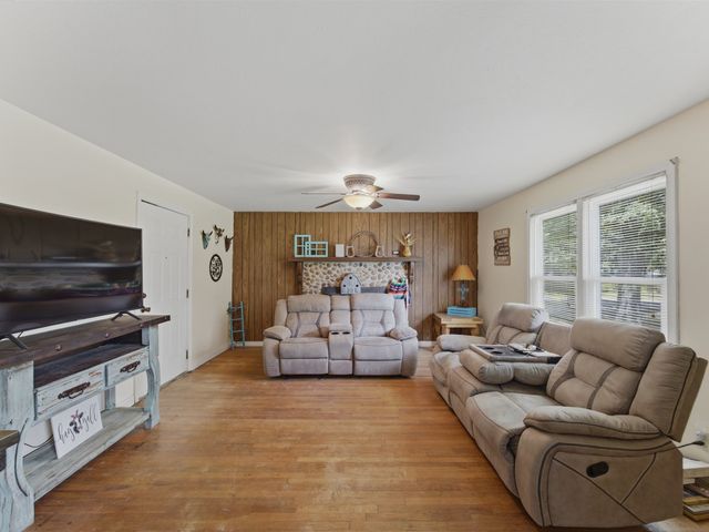 381 Bynum Road, Bowie, TX 76230