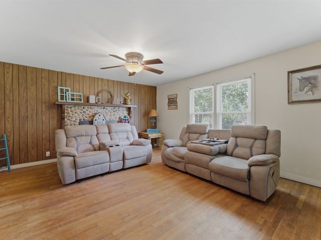 381 Bynum Road, Bowie, TX 76230