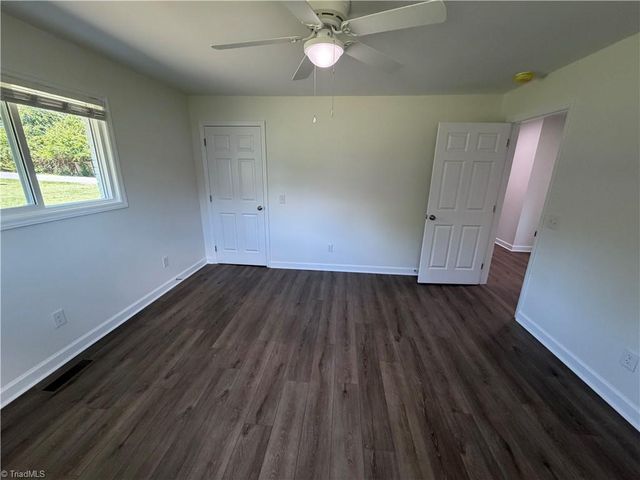 1354 Forrest Drive, Mount Airy, NC 27030