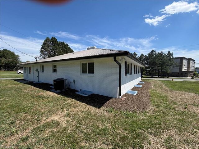 1354 Forrest Drive, Mount Airy, NC 27030