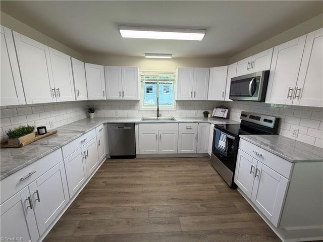 1354 Forrest Drive, Mount Airy, NC 27030