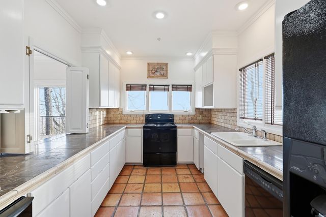 1097 Winrock Drive, Morrilton, AR 72110