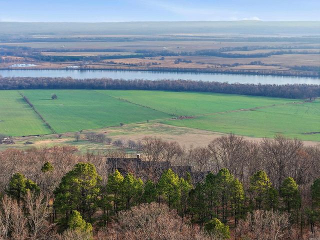 1097 Winrock Drive, Morrilton, AR 72110