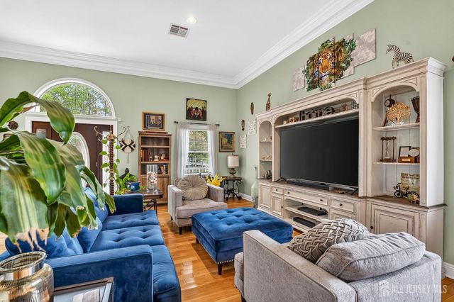 695 Spruce Road, North Brunswick, NJ 08902