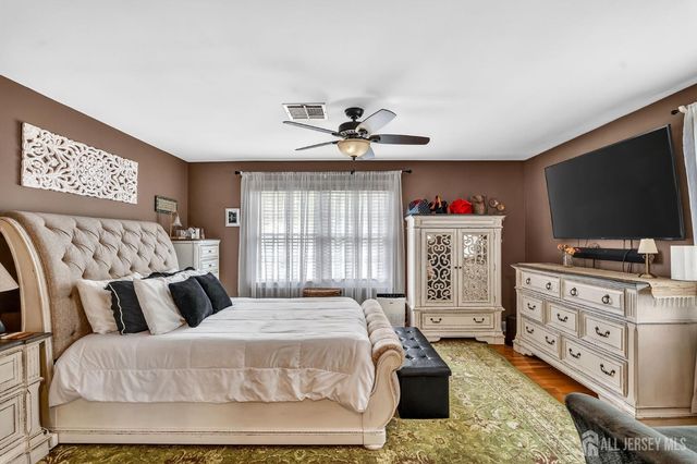 695 Spruce Road, North Brunswick, NJ 08902
