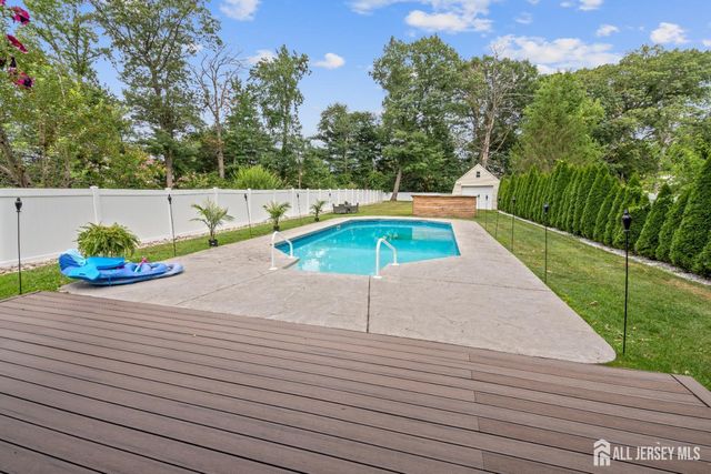 695 Spruce Road, North Brunswick, NJ 08902