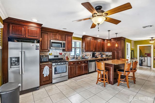 695 Spruce Road, North Brunswick, NJ 08902