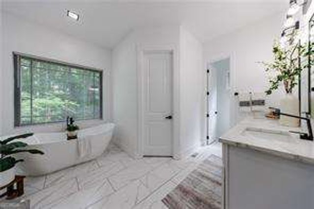 836 Bailey Woods Road, Dacula, GA 30019