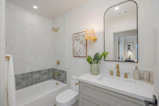 3615 Conquista Ave, Long Beach, CA 90808
