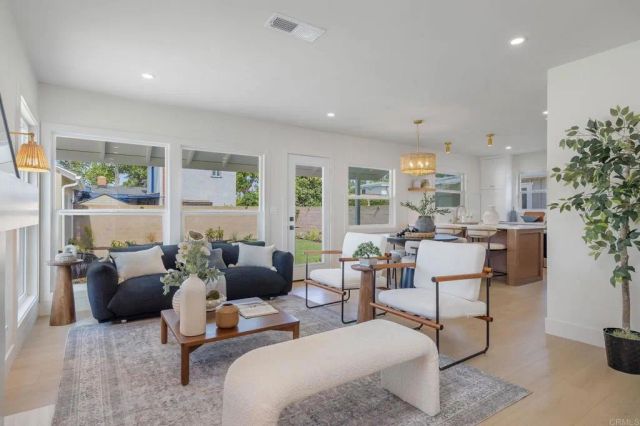 3615 Conquista Ave, Long Beach, CA 90808