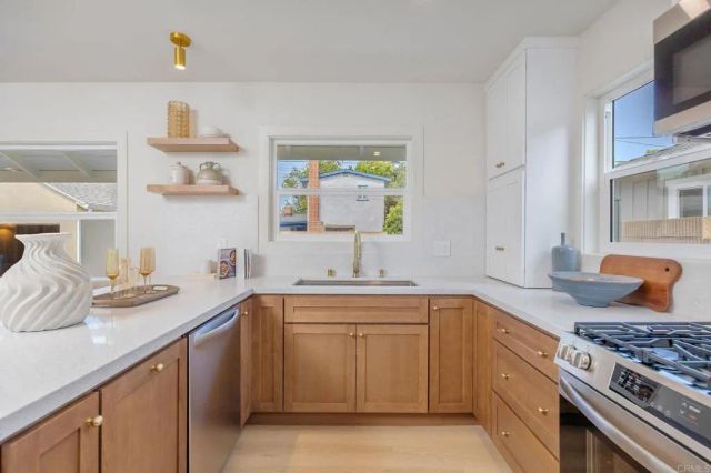 3615 Conquista Ave, Long Beach, CA 90808