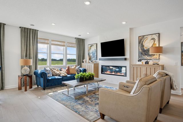 5200 Long Pointe Bay, Woodbury, MN 55129
