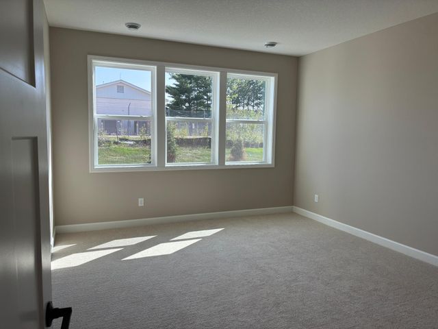 5200 Long Pointe Bay, Woodbury, MN 55129