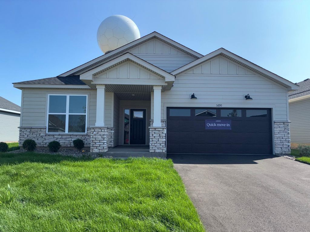 5200 Long Pointe Bay, Woodbury, MN 55129