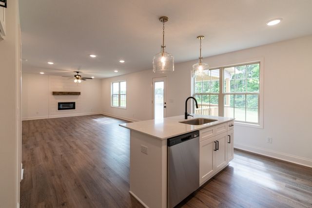 58 Hilltop, Clarksville, TN 37040