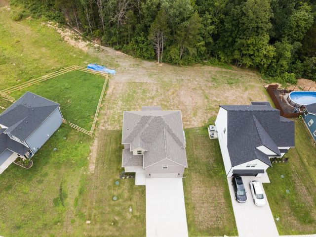 58 Hilltop, Clarksville, TN 37040