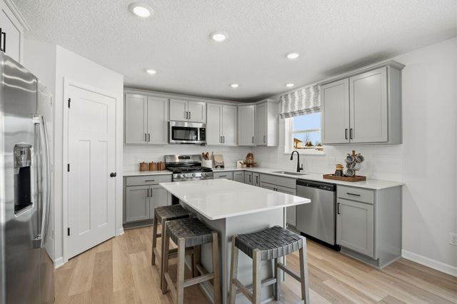 437 James Parkway, Elko New Market, MN 55054